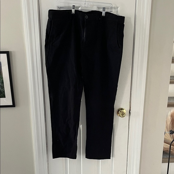 Old Navy Men's Black Chinos - Picture 1 of 2